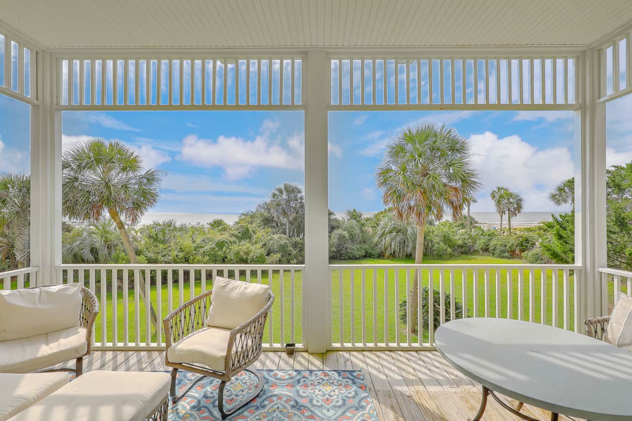 Porch off Living Room!