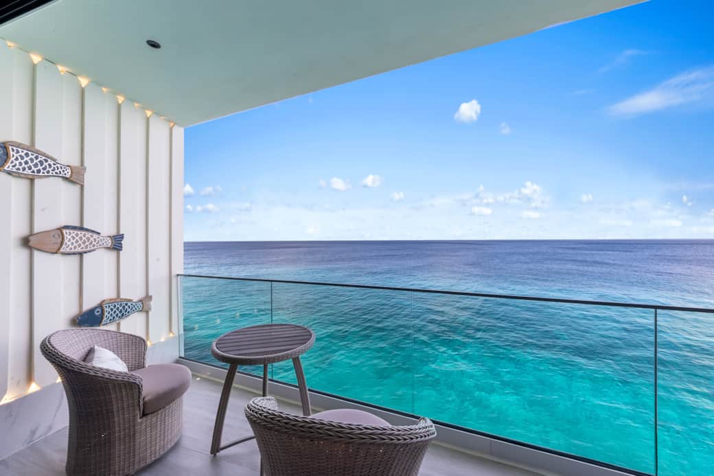 Lagunbay Pearle Balcony Lagunbay Pearle Balcony