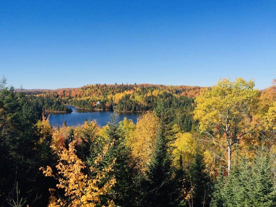 Vue sur le lac