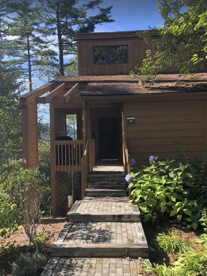 Mountain View Emerald Crest