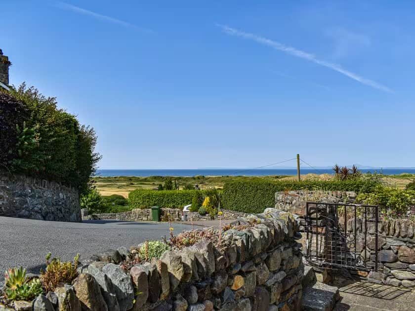 ViewfromFrontGarden ViewfromFrontGarden