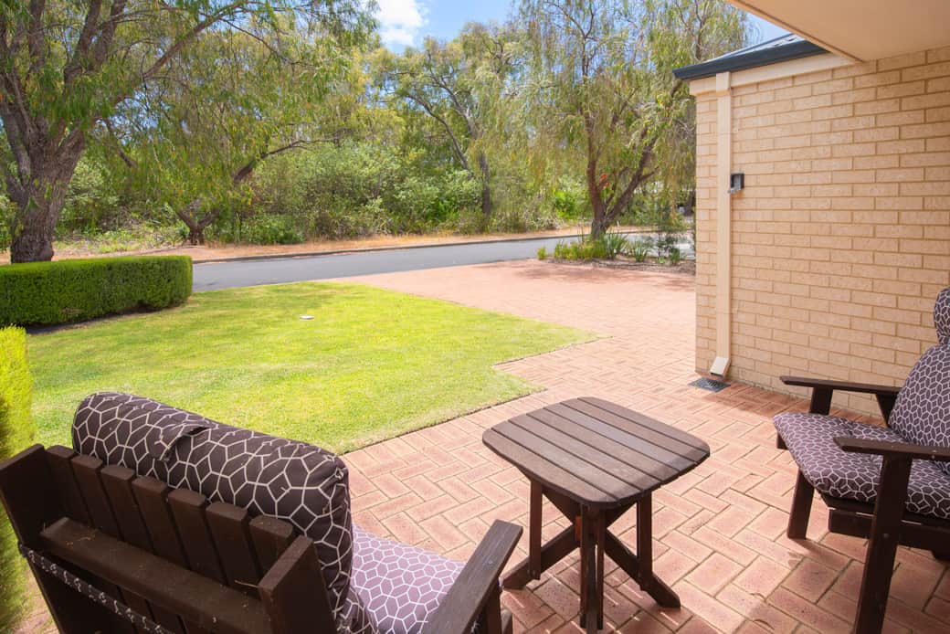 Quiet space overlooking bushland Quiet space overlooking bushland
