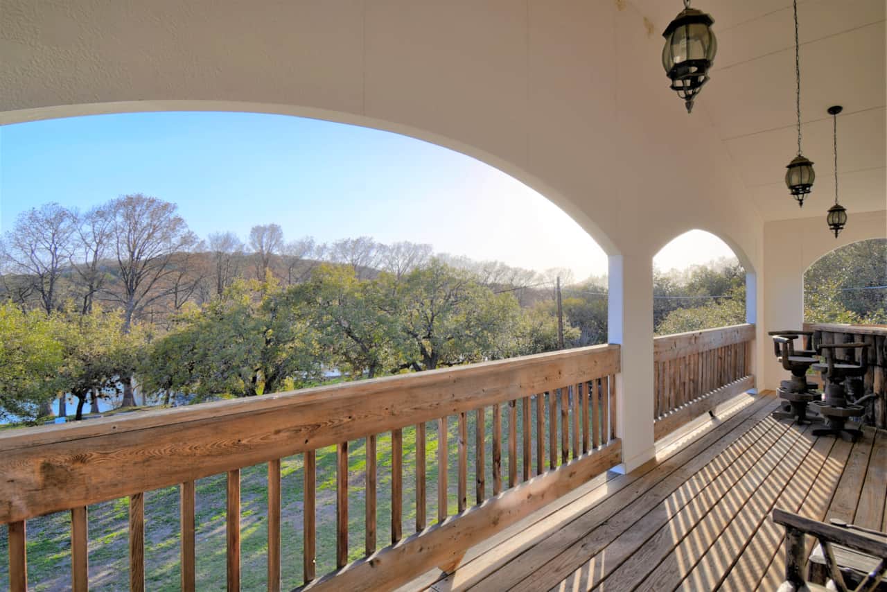 Riverview Upstairs - Front Balcony