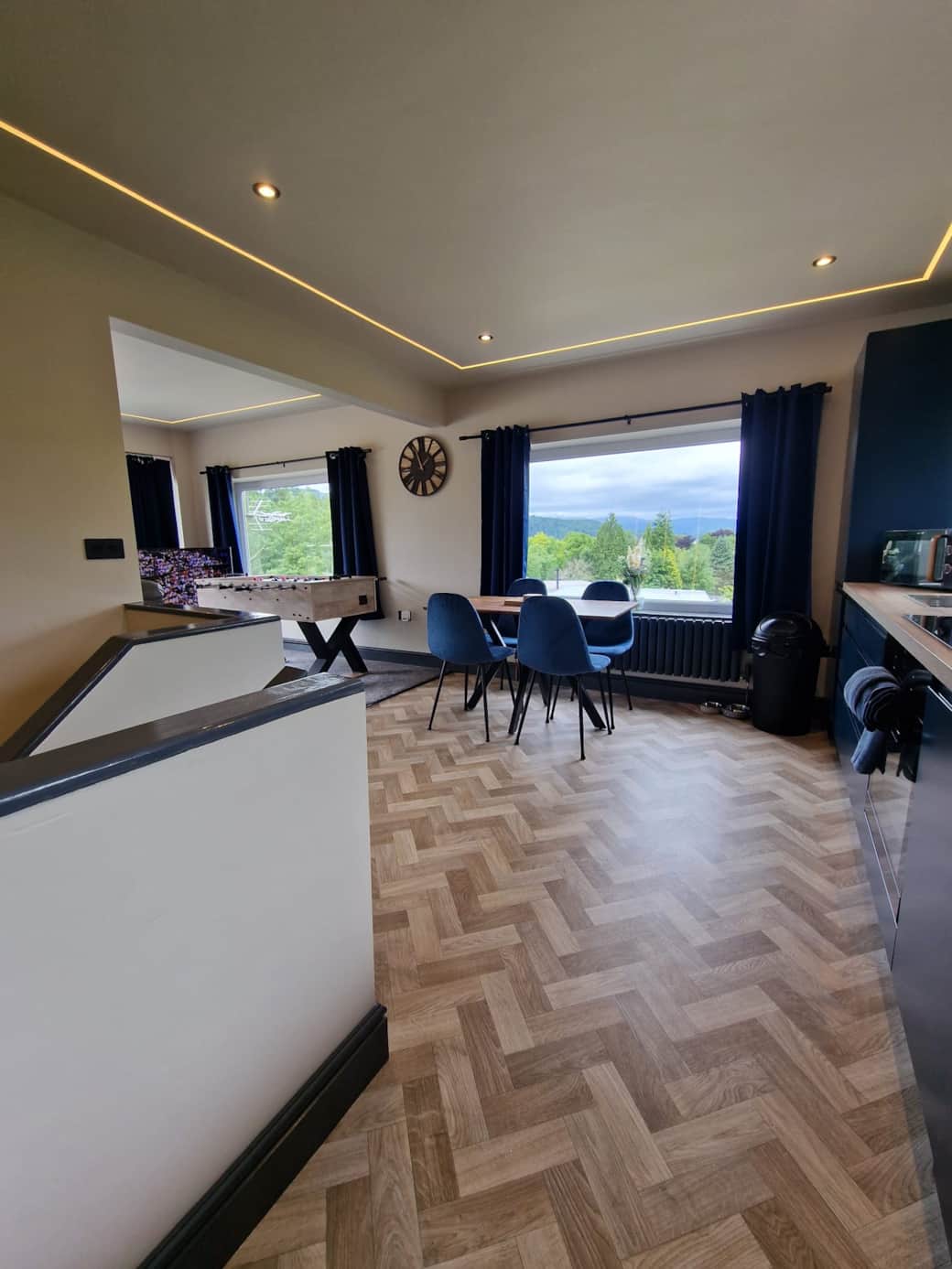 Penthouse @ Bowness Penthouse @ Bowness