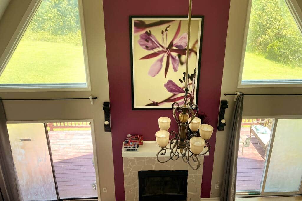 Large 16 foot ceilings in the dining area 