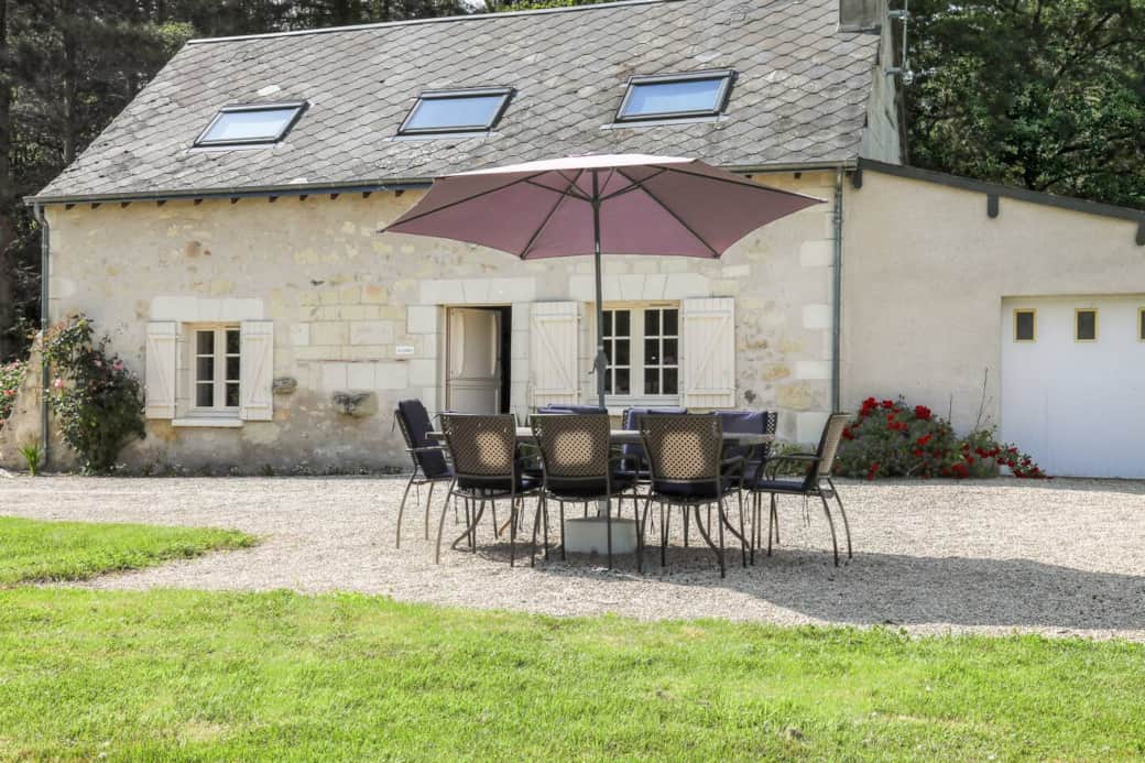 Outside terrasse with garden furniture. Note that sun loungers are also available. Fully fenced garden. Outside terrasse with garden furniture. Note that sun loungers are also available. Fully fenced garden.