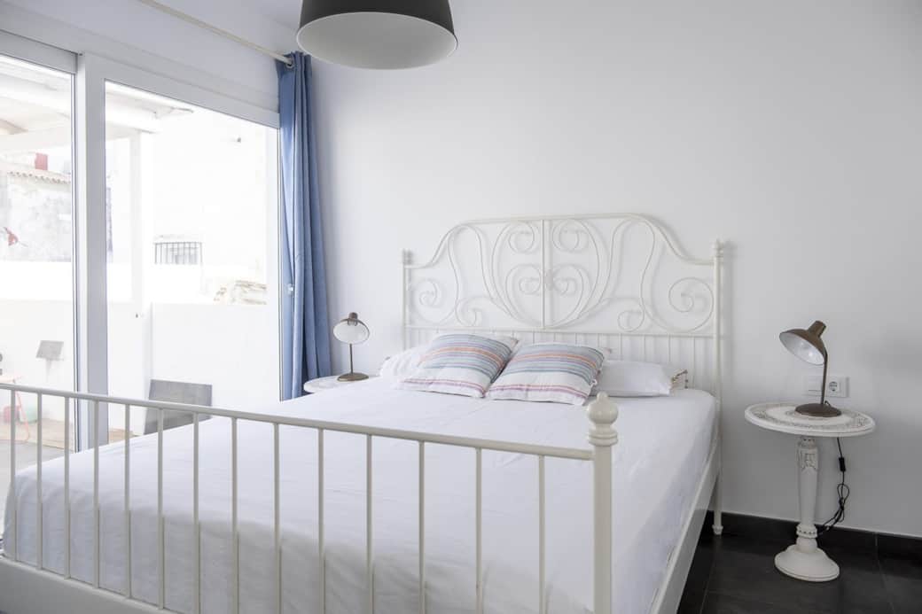 Tarifa chic rooftop penthouse main bedroom