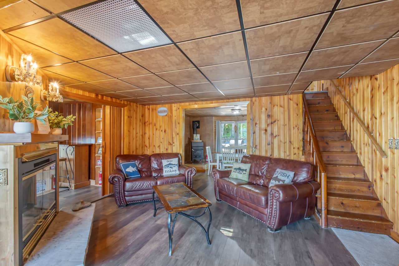 6_250 pine grove rd-6