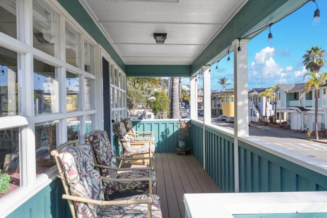 Upper patio porch with Avila views