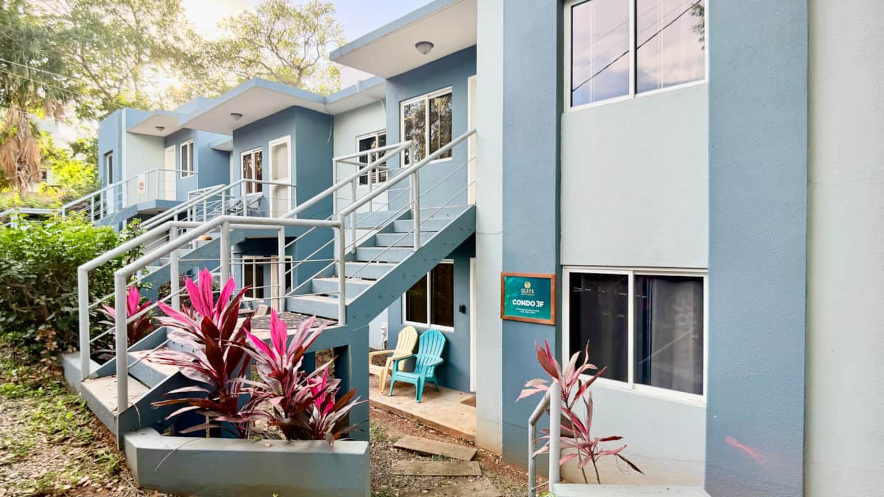 Entrada a Condo 3F