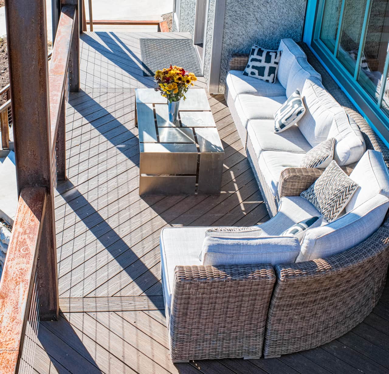 30 Upstream Penthouse Second floor outdoor seating