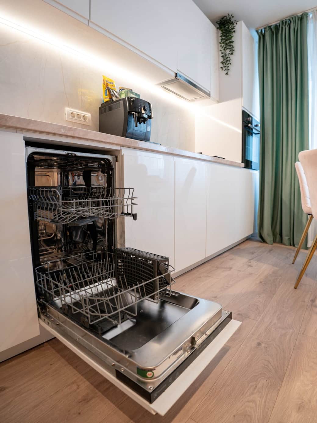 Dish Washing Machine