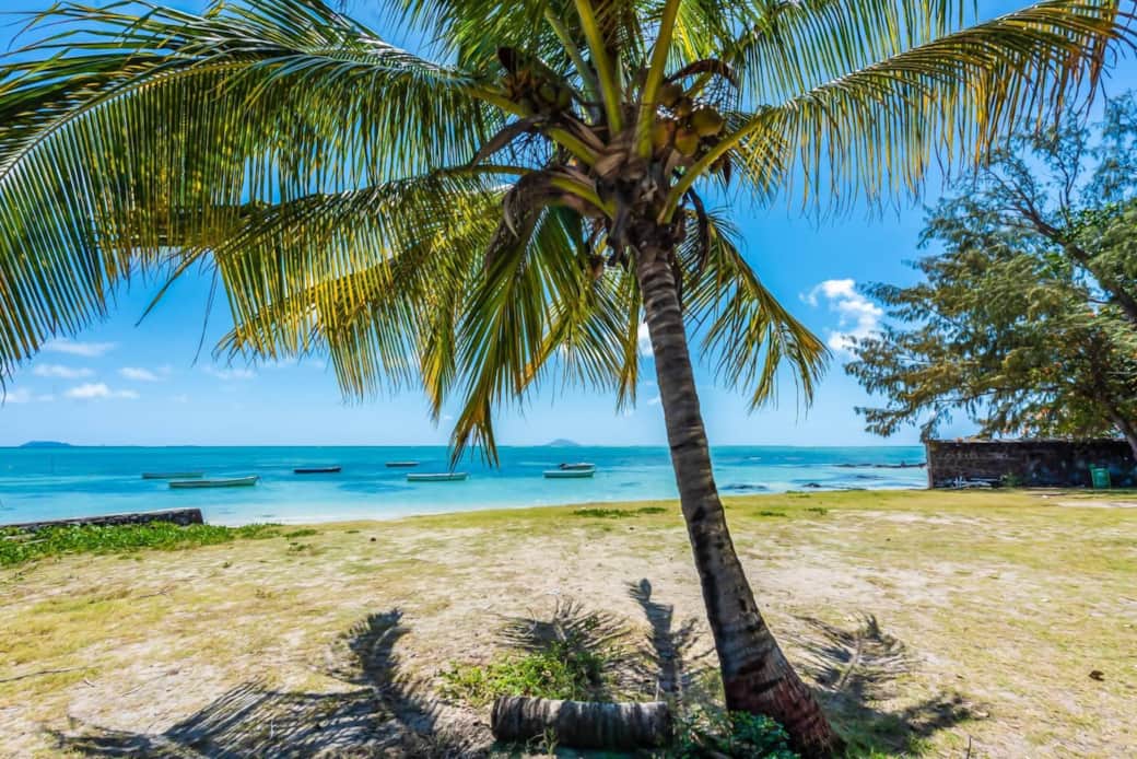 The cottage is 5-6 minutes walk to this public beach