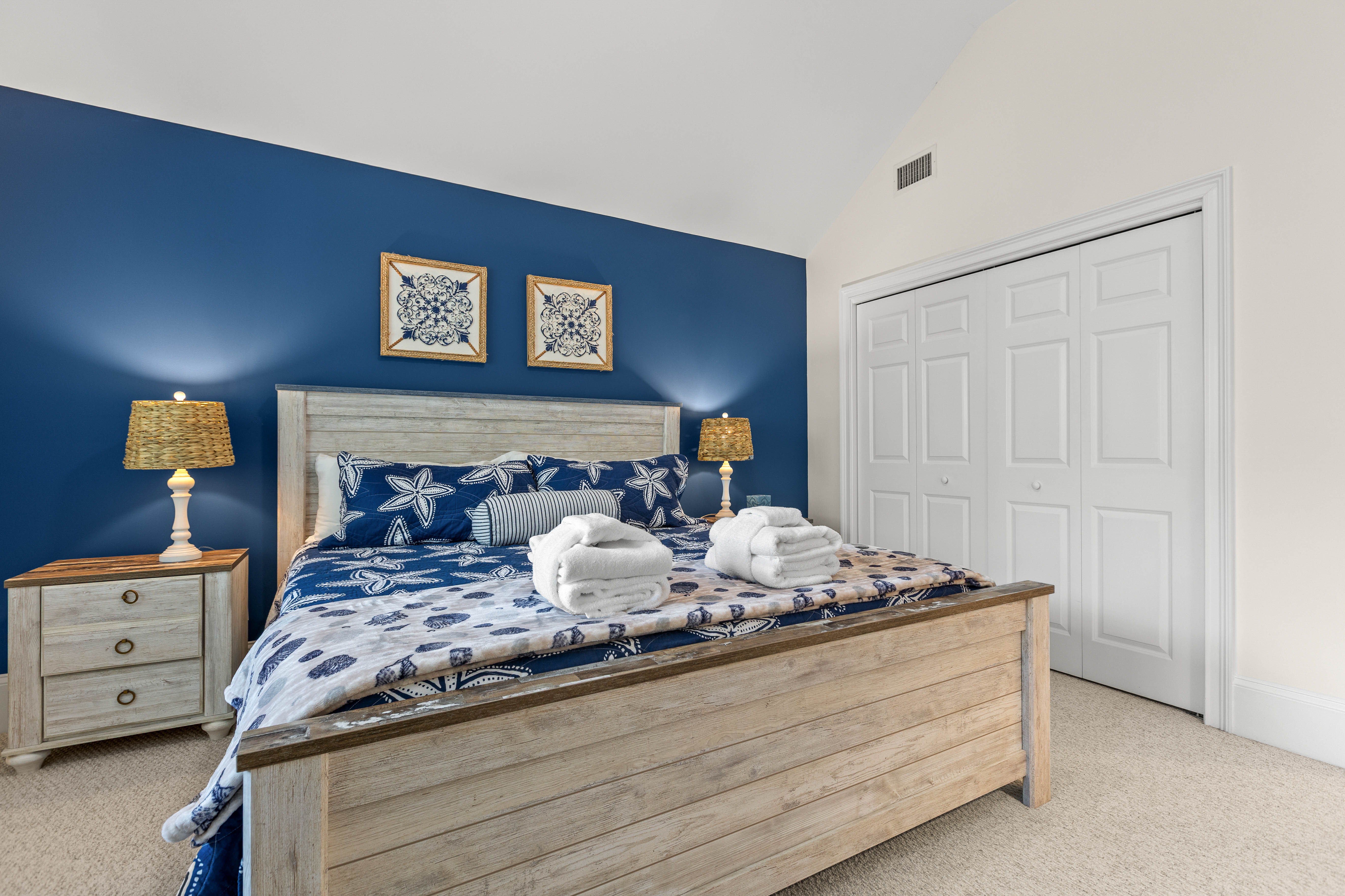 King bed with a double closet