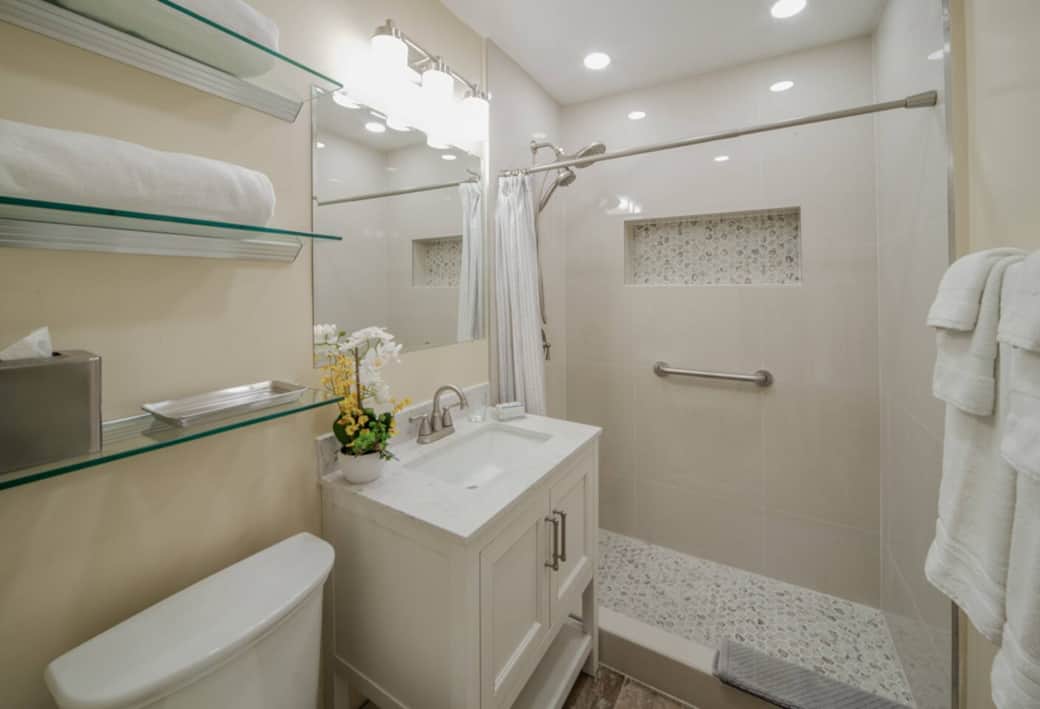 We provide gorgeous white bath, hand, washcloth towels.  
We provide everyones favorite DOVE soap also.  
Remember to bring your own favorite shampoos and moisturizers, etc.