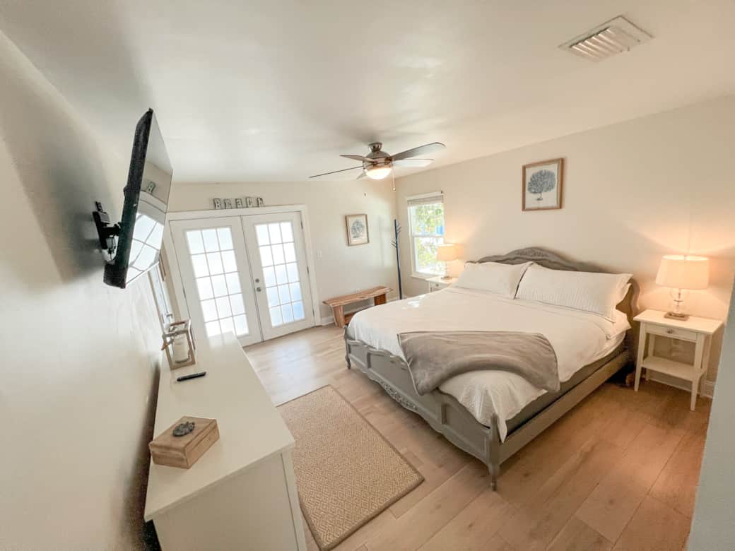 Middle/2nd Floor King Room