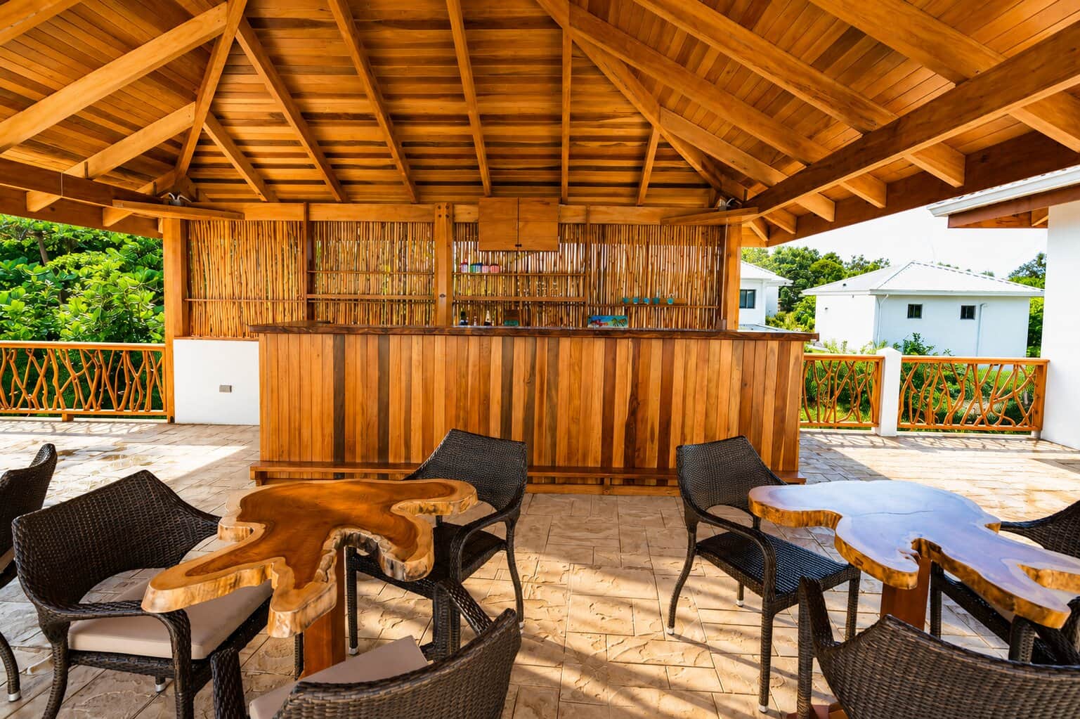 Covered Tiki Bar with Grill.jpg