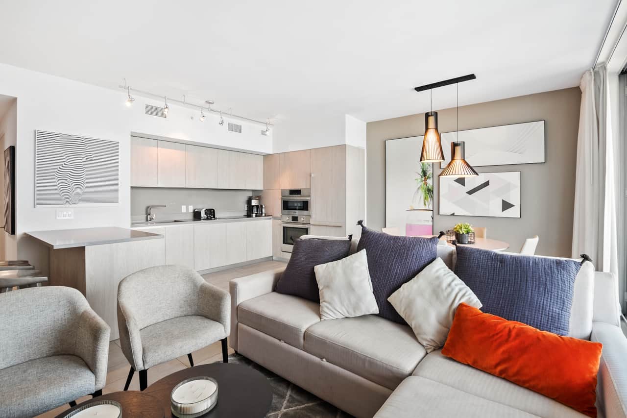 4 print 4010 s ocean dr 2706