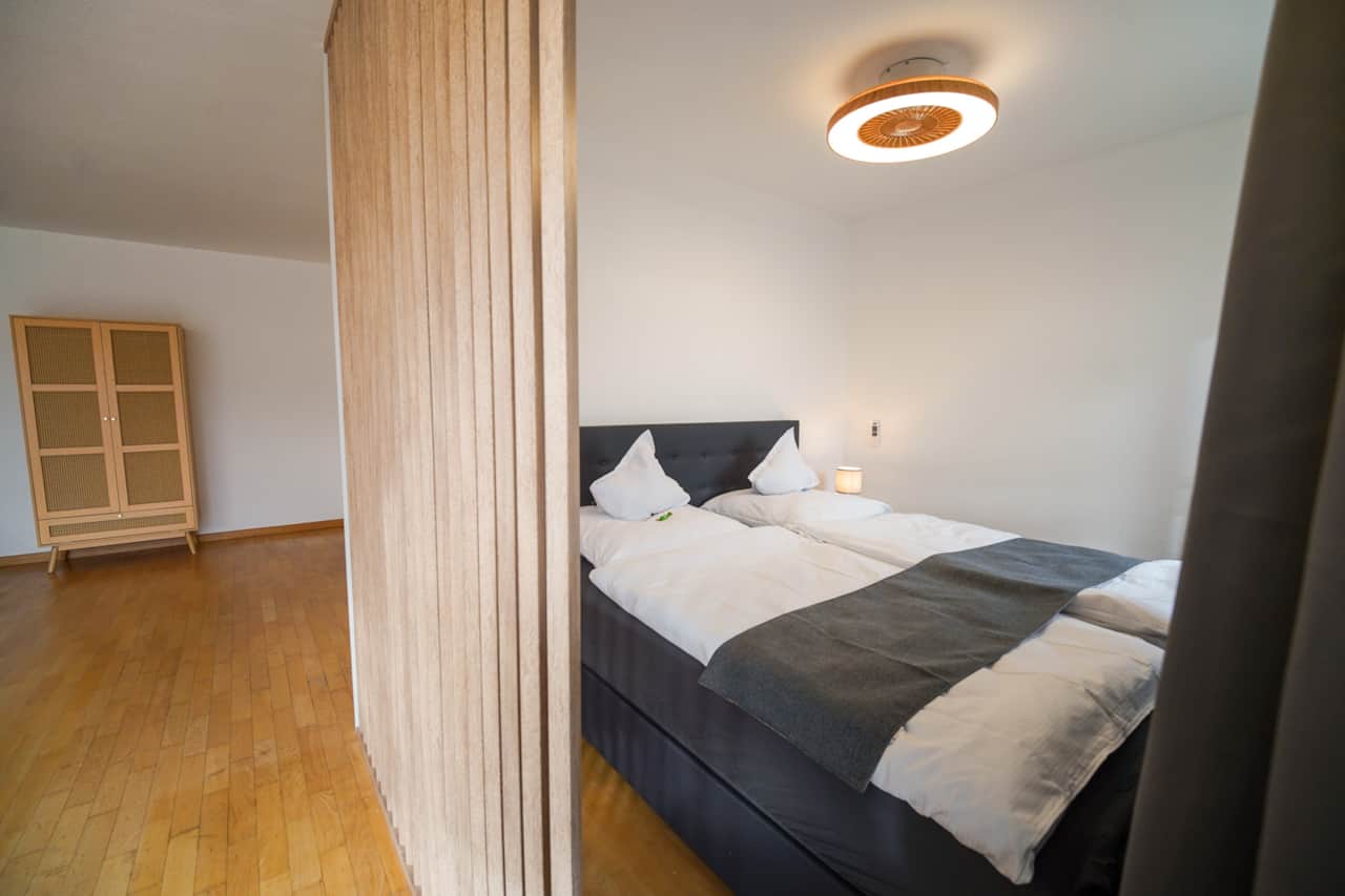 Schlafzimmer 1 / Bedroom 1