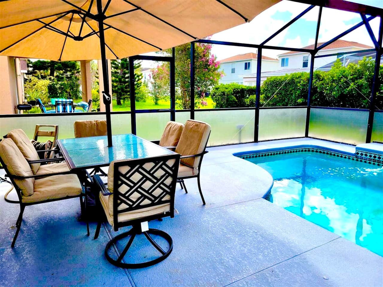 Al fresco dining by your pool