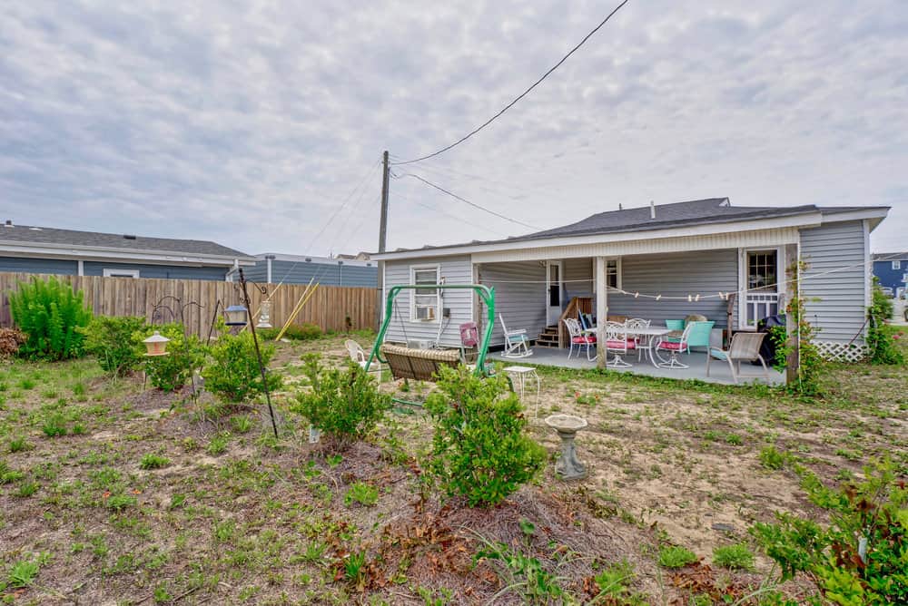 Bring some games and enjoy the back yard! Bring some games and enjoy the back yard!