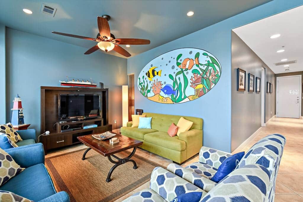Comfortable living room with seating for all guests
