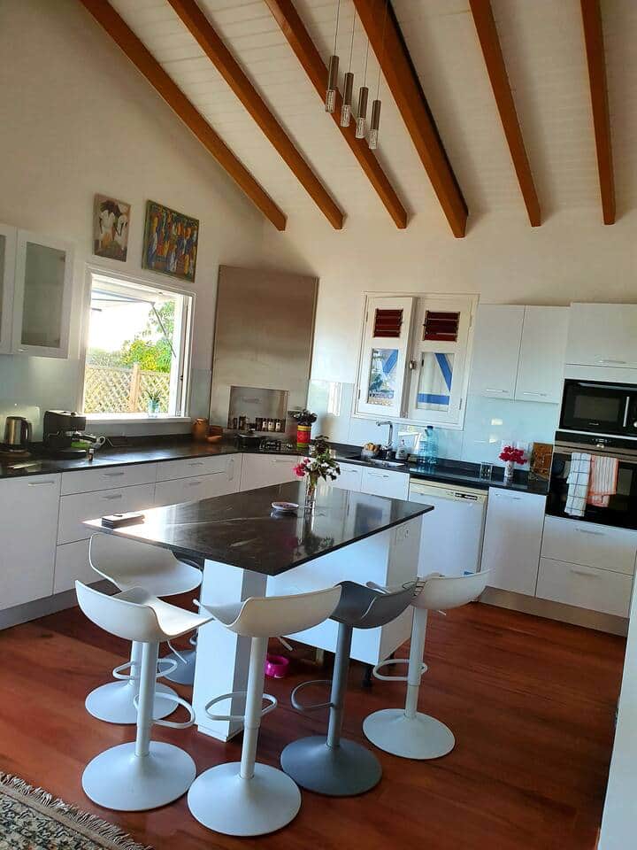 L'îlot central duquel on voit la mer quand on est assis 