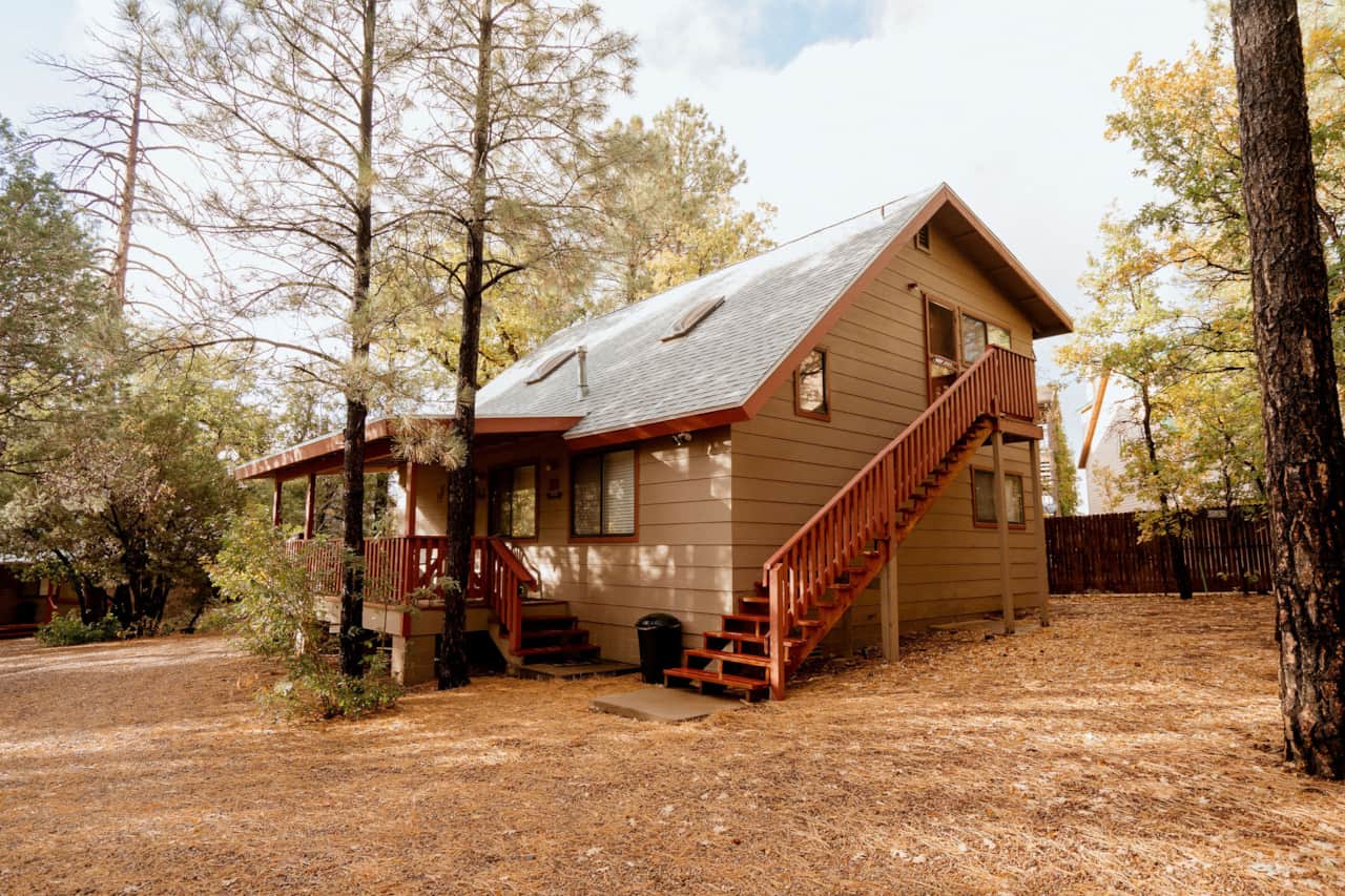 10 19 24NorthwoodResort Cabin#12 1