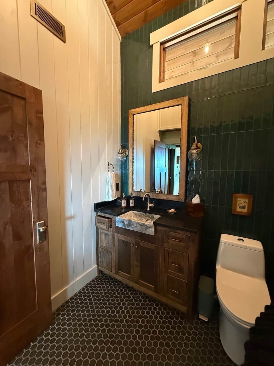 Main Floor Bath 