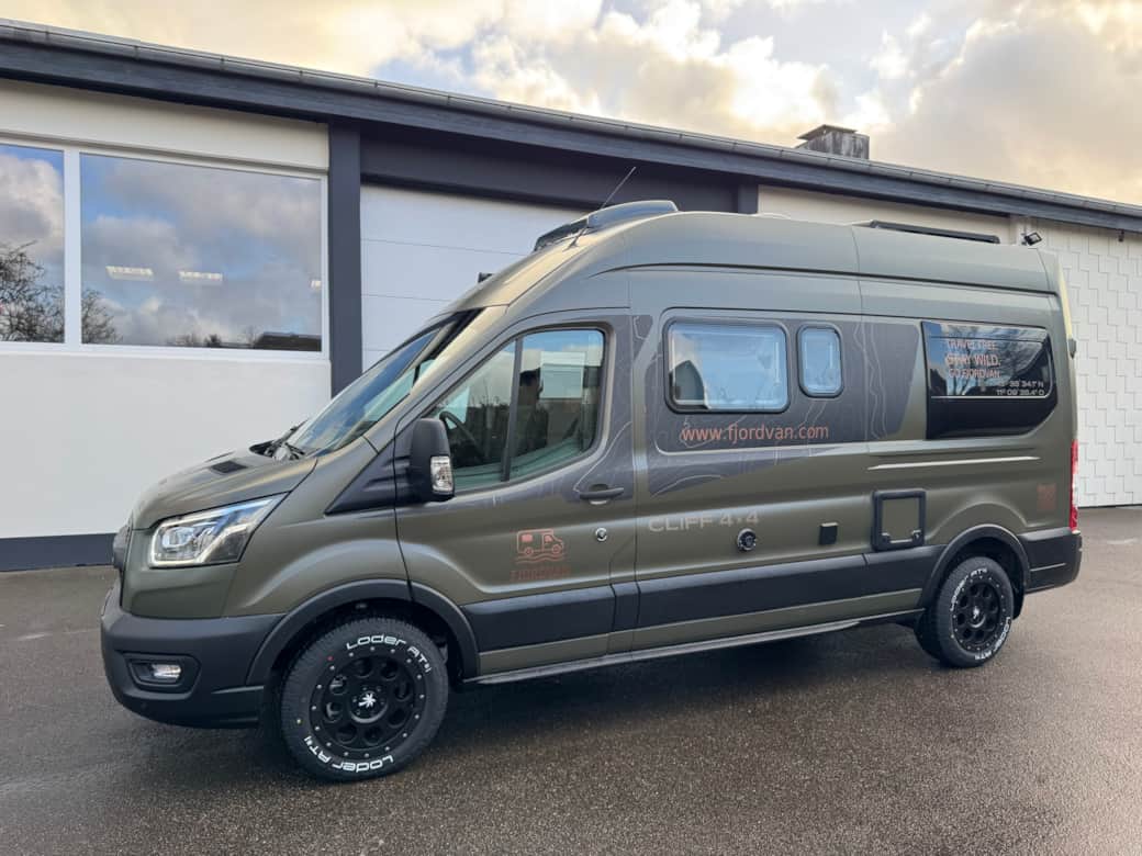 SUNLIGHT CLIFF 4x4 GreenTrek