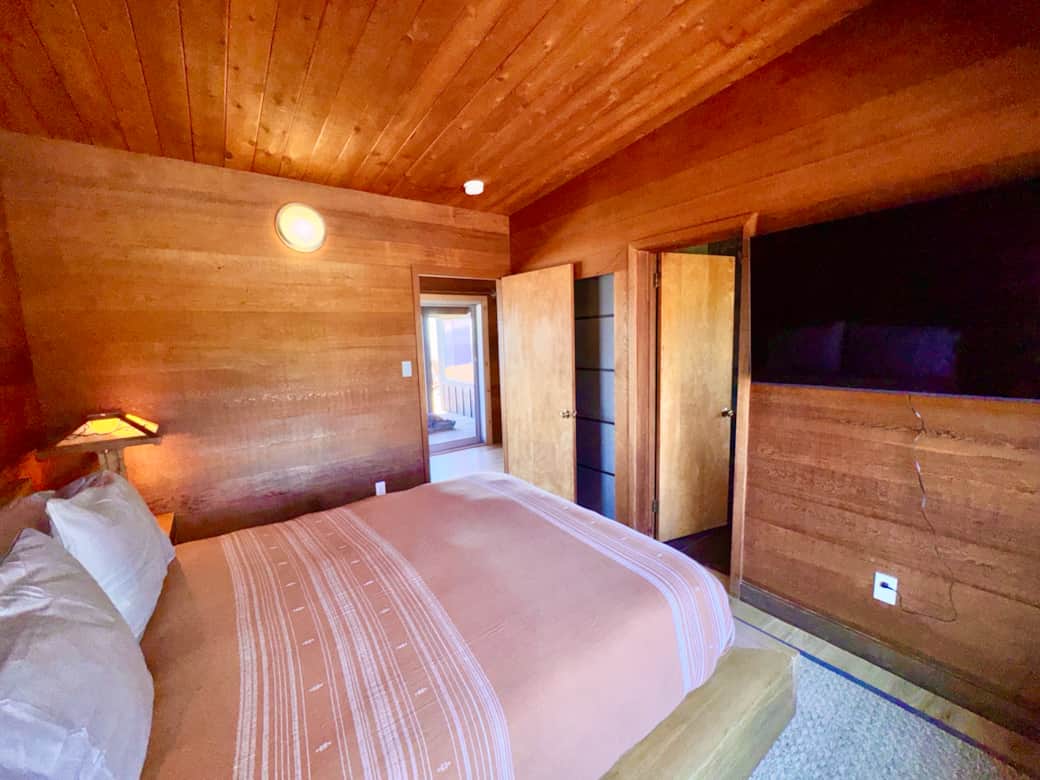 Queen Bedroom with ensuite TV