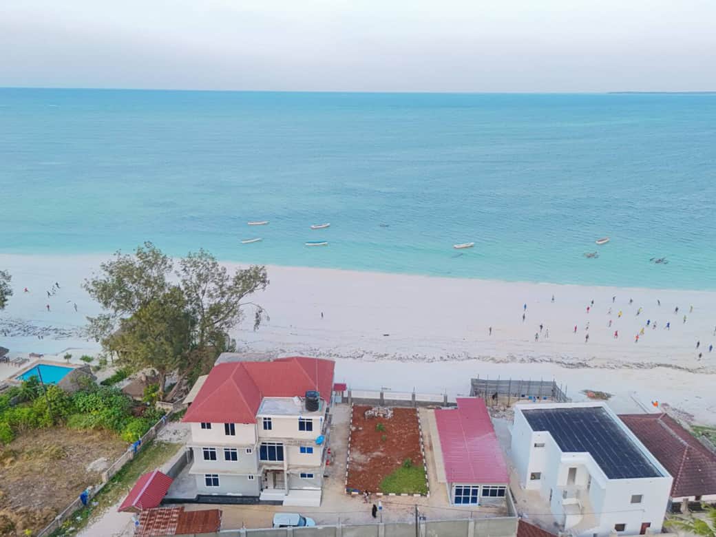Step out directly onto the white sand beach – your Zanzibar escape starts here. Step out directly onto the white sand beach – your Zanzibar escape starts here.