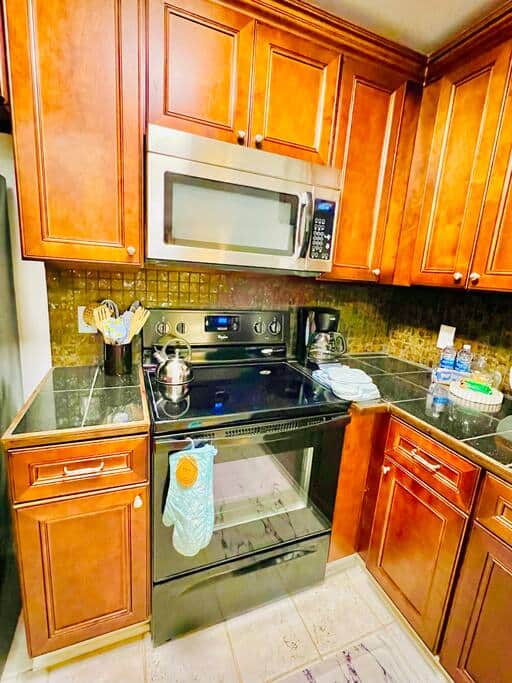 9889eca4 ca5b 4364 8045 3dd10e35fbbe