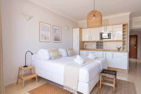 tylish Studio with Fully Equipped Kitchenette tylish Studio with Fully Equipped Kitchenette