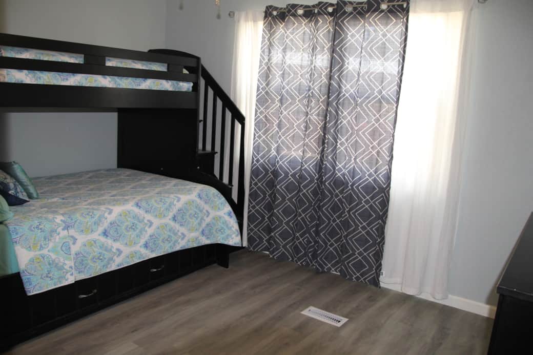 Second bedroom