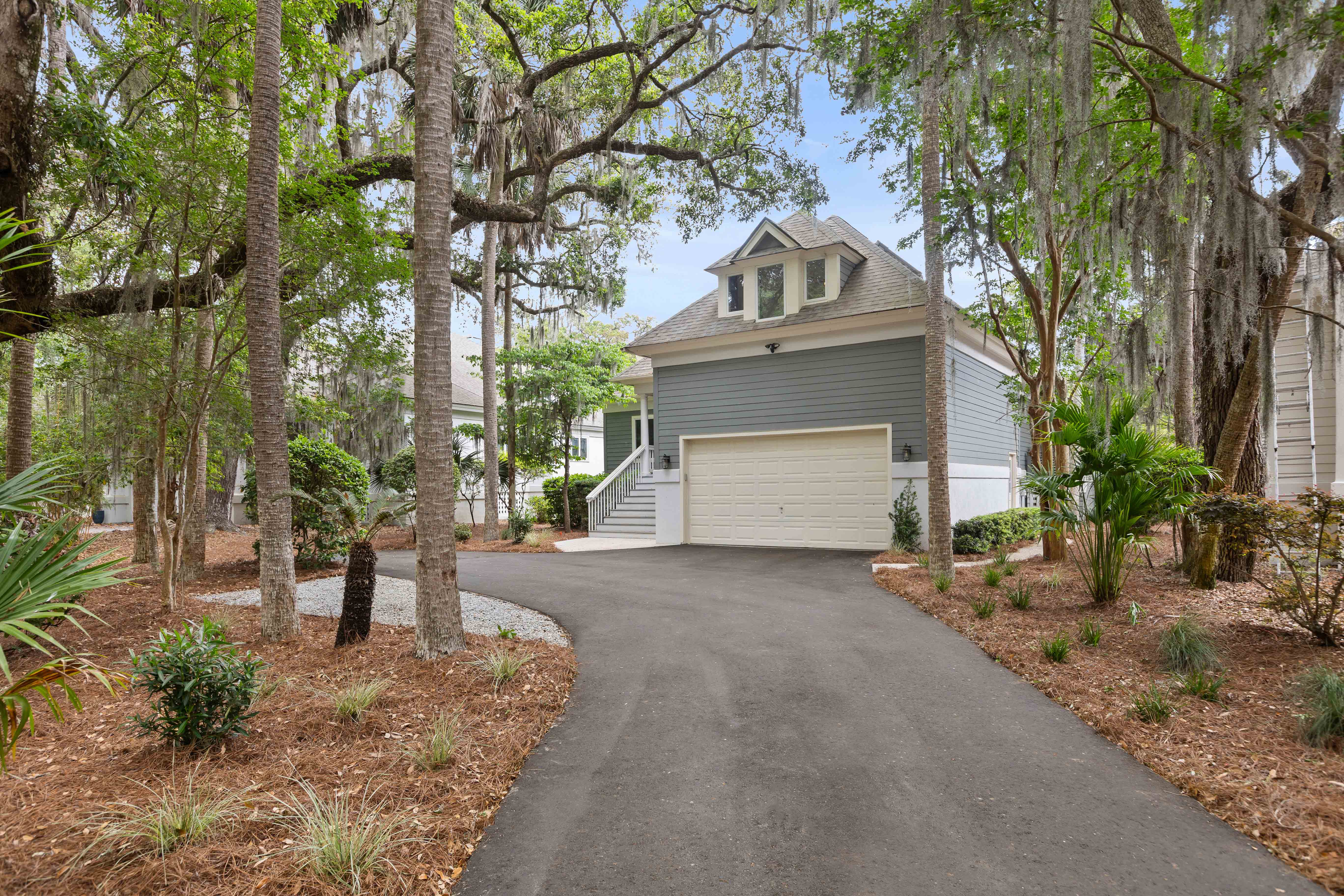 3013 Hidden Oak Dr
