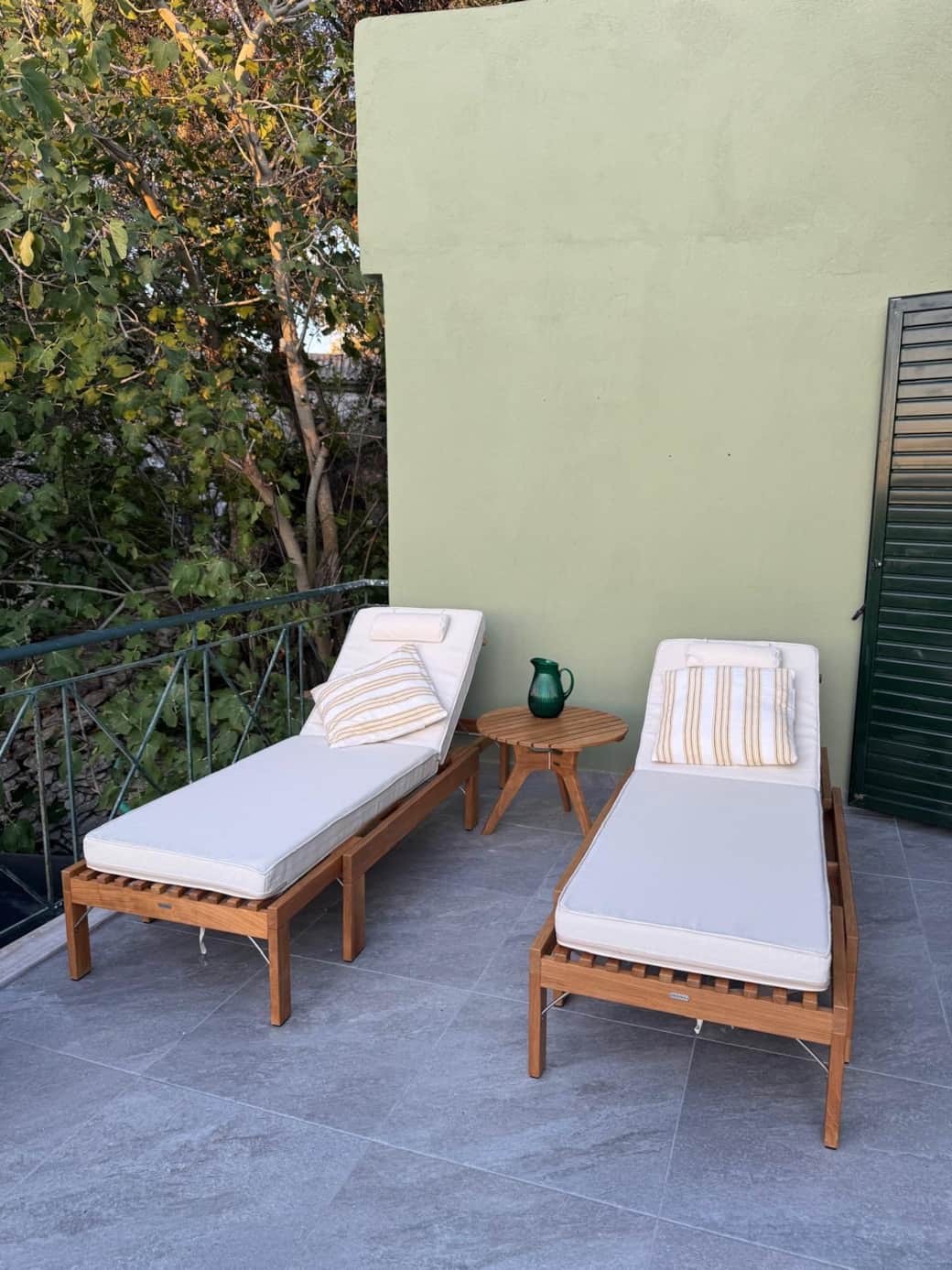 Sun lounger's on the Balcony