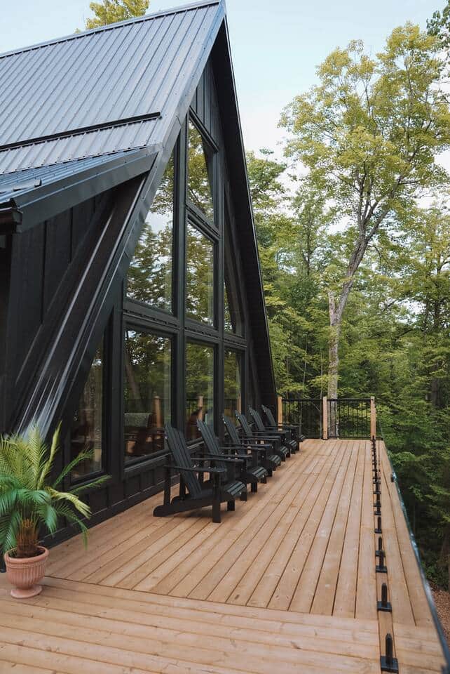 Upper deck