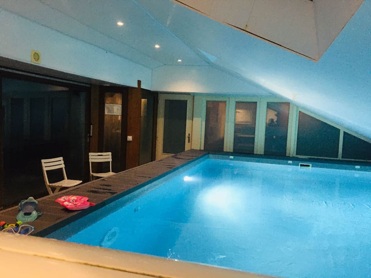 Piscine privée couverte et chauffée