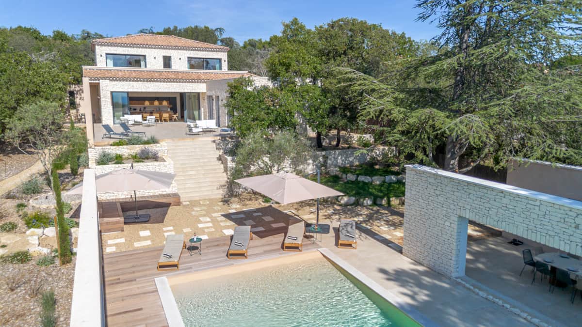 New designer villa, Luberon views, heated pool