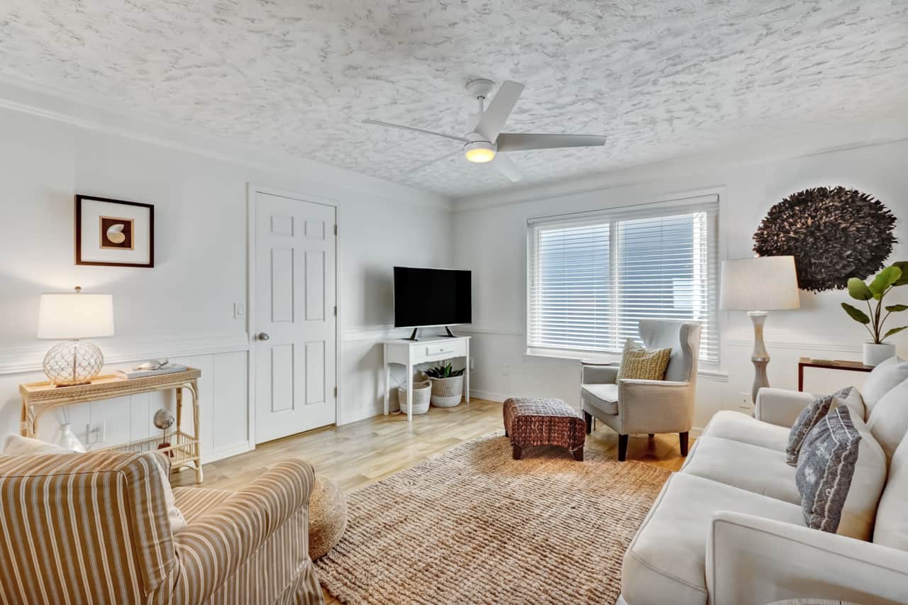 338A Tarpon Ave - Living Area 2