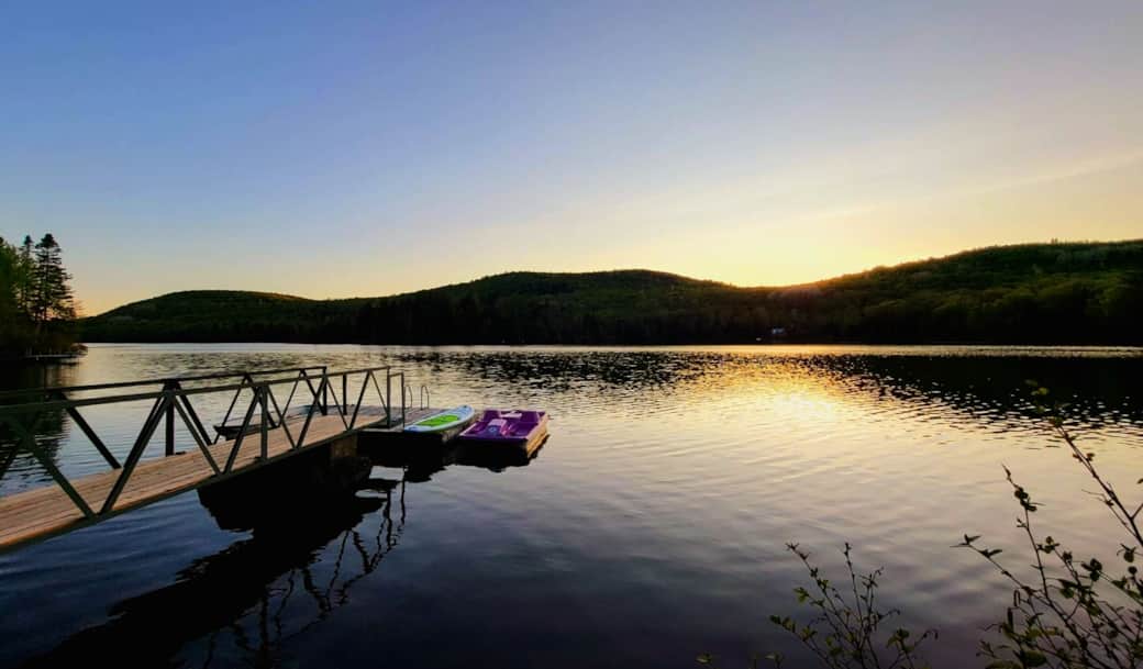 Coucher de soleil sur le magnifique Lac Georges Coucher de soleil sur le magnifique Lac Georges