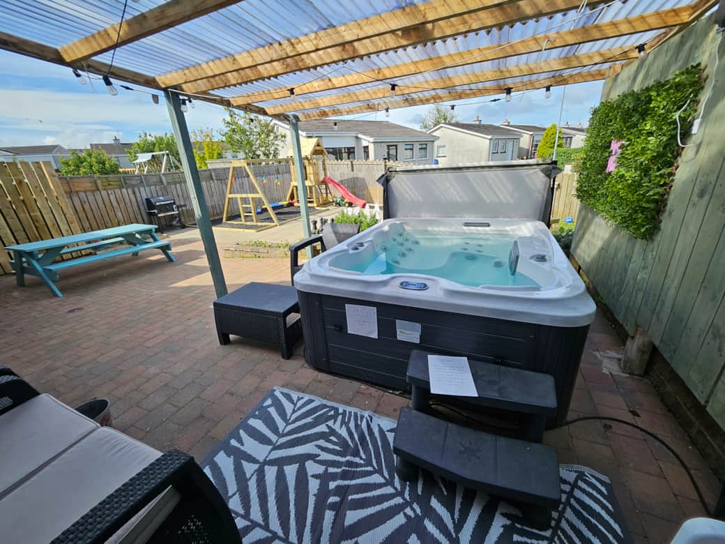 Hot tub