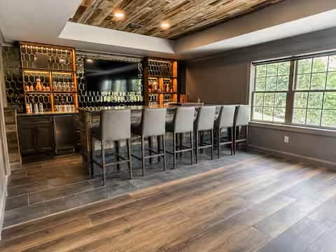 Sleeps 16 ~6 Bedrooms ~5.5 Bathrooms