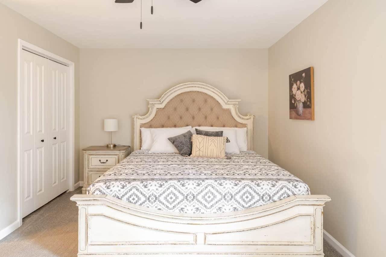 Master bedroom with King bed
