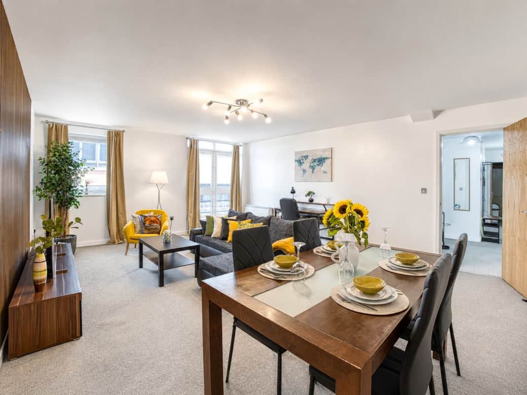Living / Dinning room Living / Dinning room