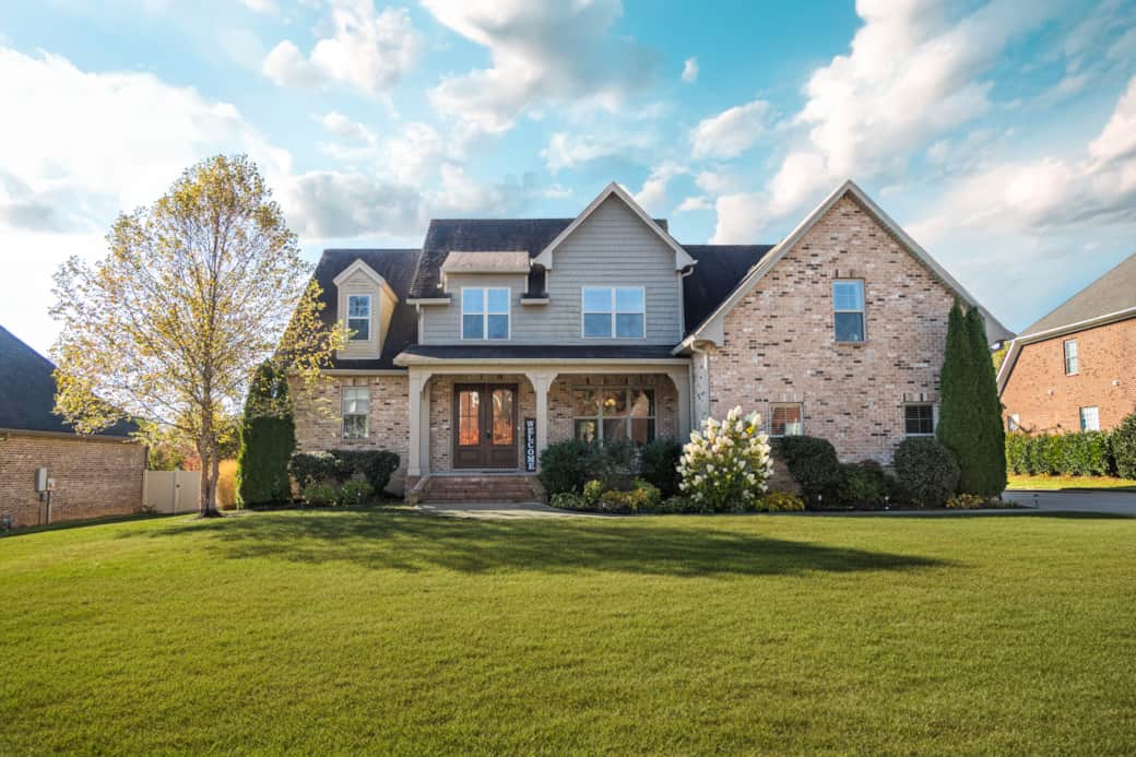 The whole neighborhood shows pride of ownership throughout with 3200 square foot homes up to 5000 sq The whole neighborhood shows pride of ownership throughout with 3200 square foot homes up to 5000 sq