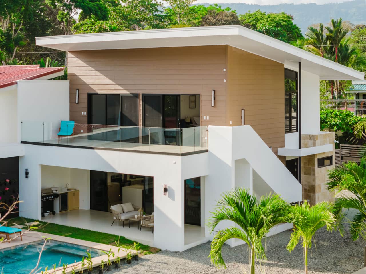 Villa#1 front:side view