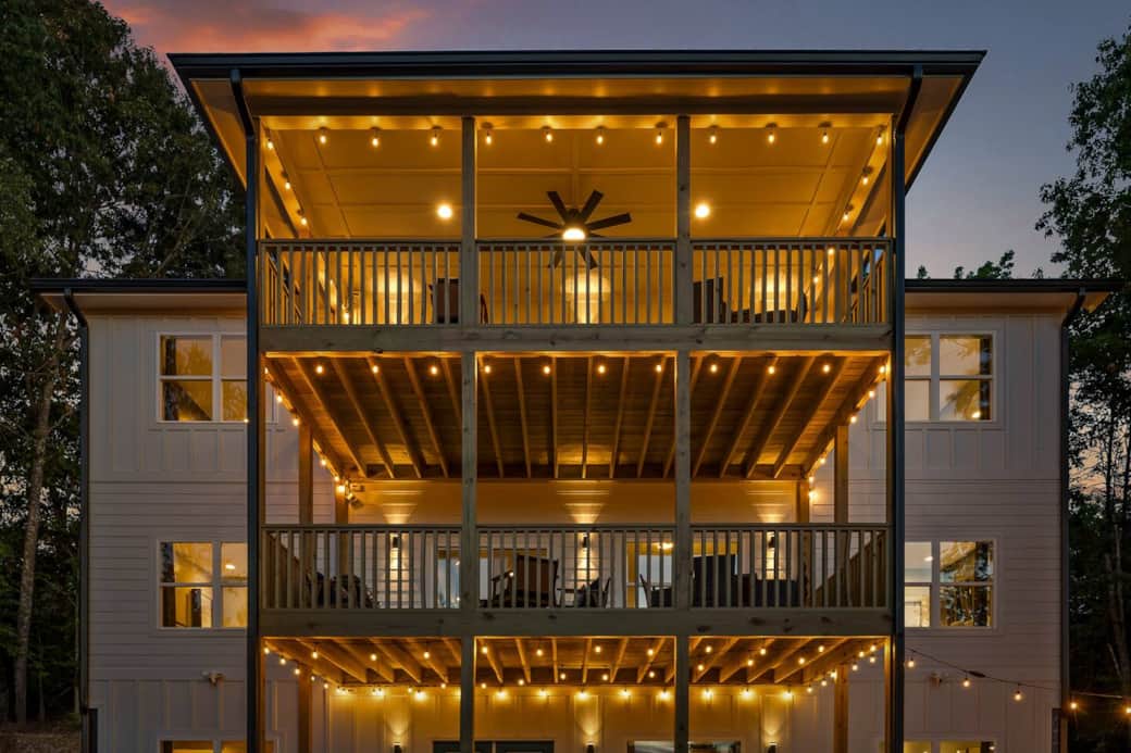 You are renting the entire private top unit of this home. 