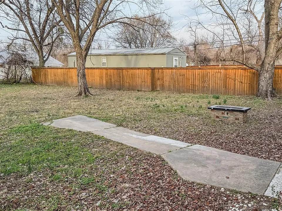 Backyard Duffee Backyard Duffee